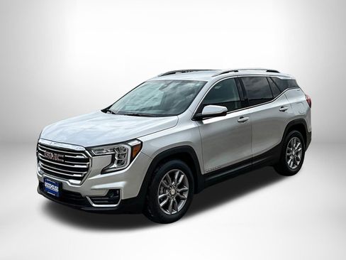 Certified 2022 GMC Terrain SLT image 1