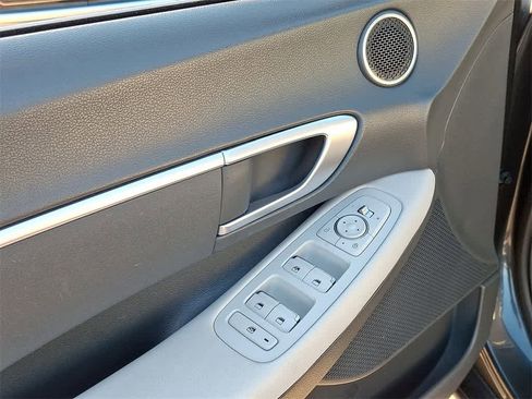 Used 2023 Hyundai Sonata SE w/ Cargo Package image 22