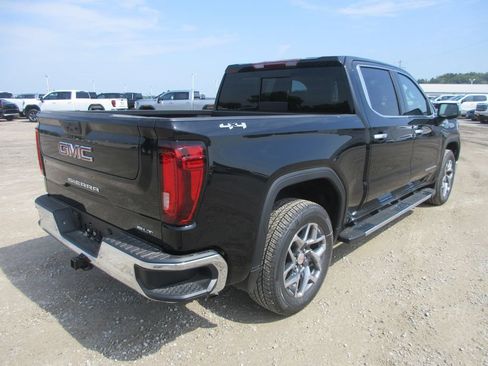 New 2026 GMC Sierra 1500 SLT w/ SLT Premium Plus Package AWD/4WD image 5