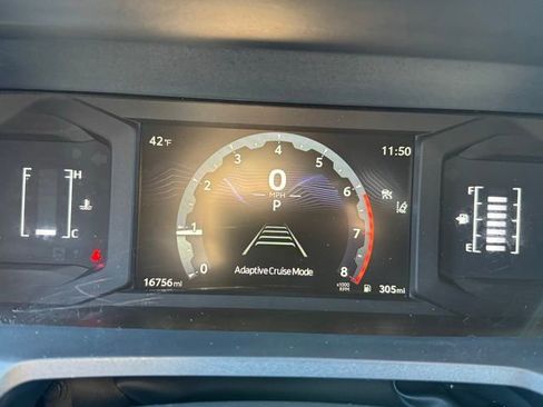 Certified 2025 Toyota 4Runner SR5 image 21