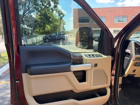 Used 2017 Ford F250 Lariat w/ Lariat Value Package AWD/4WD image 10