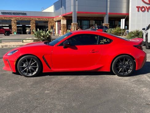Used 2023 Toyota GR86 Premium image 8