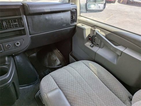 Used 2017 Chevrolet Express 3500 LT w/ LT Preferred Equipment Group image 18