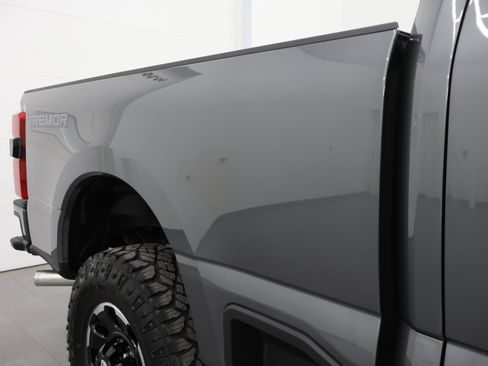 Used 2025 Ford F250 XLT w/ Black Appearance Package AWD/4WD image 29