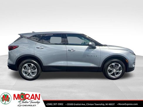 Certified 2023 Chevrolet Blazer LT w/ LPO, Black Grille Bar Package FWD image 8