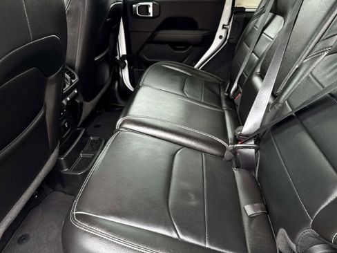 Used 2023 Jeep Wrangler Unlimited Sahara w/ Cold Weather Group image 7