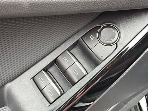 New 2026 Chevrolet Equinox RS w/ Safety and Technology Package AWD/4WD image 9