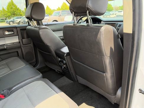Used 2015 Ford Flex Limited w/ Equipment Group 301A FWD image 30