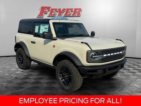 New 2026 Ford Bronco Badlands AWD/4WD image 3