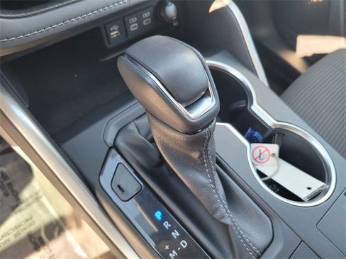 Used 2023 Toyota Highlander LE image 20