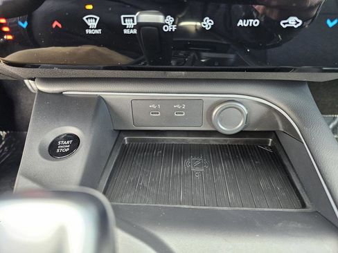 New 2026 Nissan Sentra SR w/ SR Premium Package FWD image 34