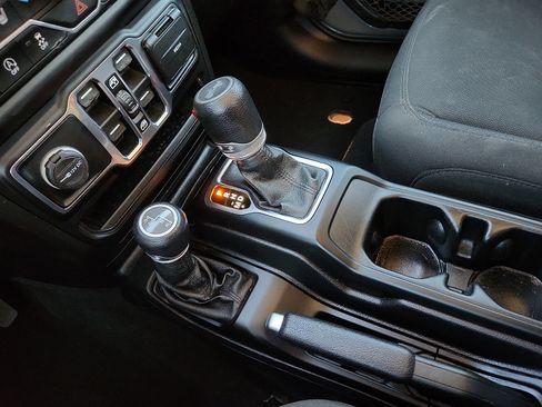 Used 2021 Jeep Wrangler Unlimited Sport image 20