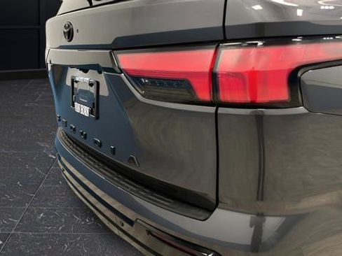 Used 2024 Toyota Sequoia Platinum image 44