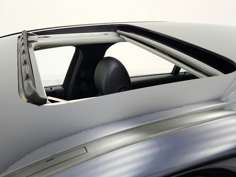 Used 2022 Mercedes-Benz E 350 Sedan image 14