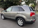Used 2013 Kia Sorento LX w/ Convenience Pkg image 5