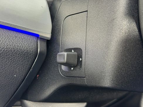 Used 2020 Mercedes-Benz GLE 350 4MATIC w/ Premium Package image 19