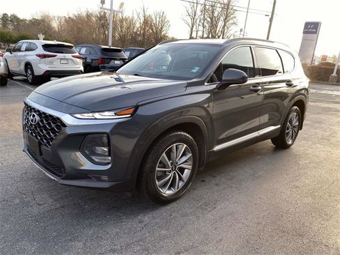 Used 2019 Hyundai Santa Fe SEL image 3