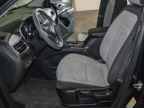 Used 2020 Chevrolet Equinox LS FWD image 7