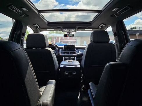 Used 2022 GMC Yukon XL SLT w/ SLT Luxury Package AWD/4WD image 20
