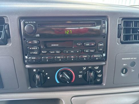 Used 1999 Ford F250 XLT image 23