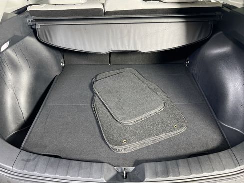 Used 2023 Toyota Corolla Cross L image 23