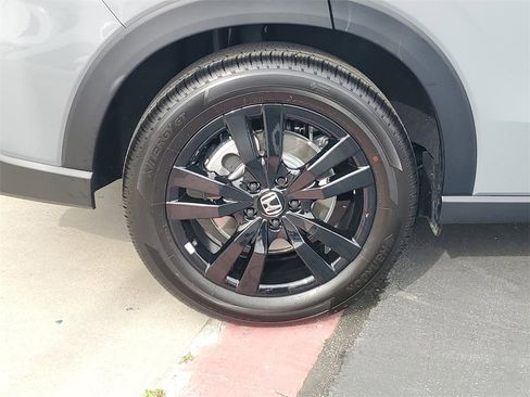 Certified 2026 Honda HR-V Sport image 7