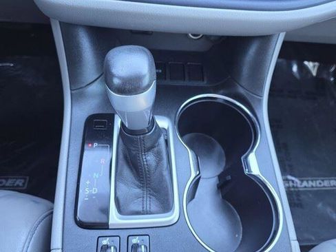 Used 2014 Toyota Highlander XLE image 20