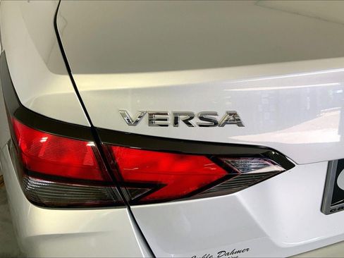 Used 2025 Nissan Versa SV w/ Trunk Package FWD image 8