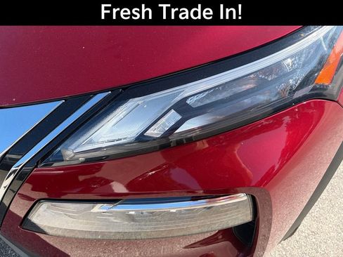 Used 2023 Nissan Rogue SV AWD/4WD image 4
