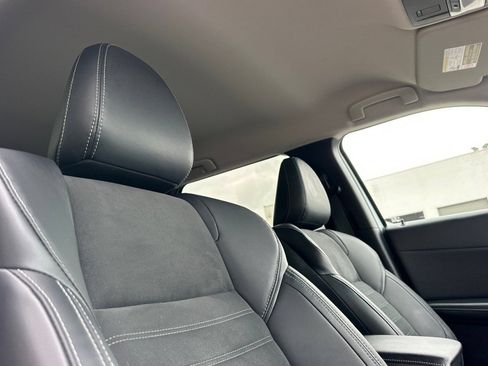 Used 2023 Mitsubishi Outlander 4WD Plug-In Hybrid image 22