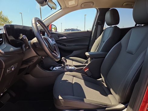 Used 2024 Buick Encore GX Preferred FWD image 15