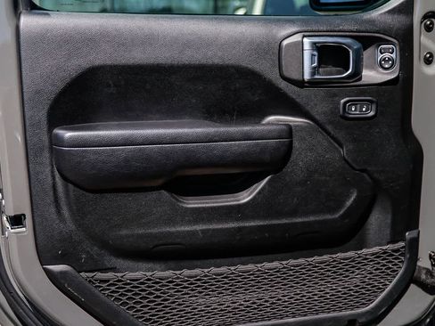 Used 2023 Jeep Wrangler Unlimited AWD/4WD image 20
