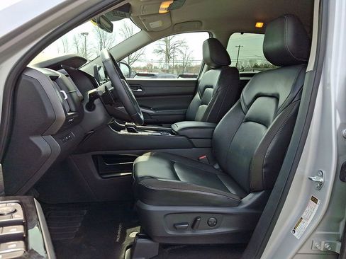 Certified 2023 Nissan Pathfinder SL image 14