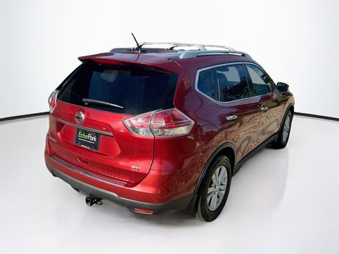 Used 2016 Nissan Rogue SV w/ SV Family Package FWD image 9