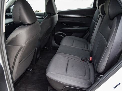 Certified 2023 Hyundai Tucson SE image 18