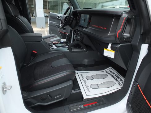 New 2026 Ford Bronco Raptor AWD/4WD image 13