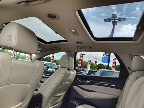 Used 2021 Buick Enclave Essence w/ Sound and Sites Package FWD image 9