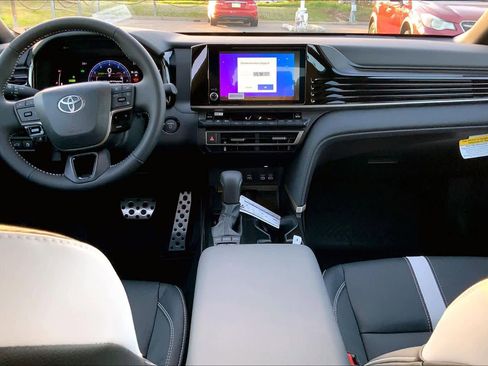 New 2026 Toyota Camry SE image 5