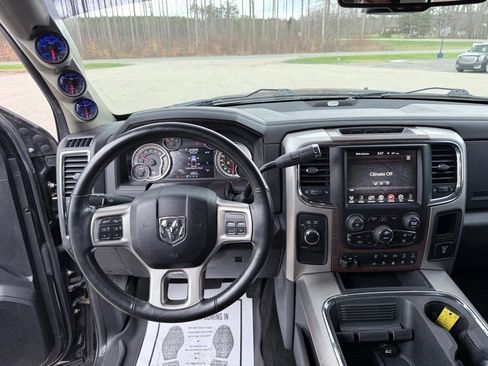 Used 2017 RAM 2500 Laramie AWD/4WD image 11