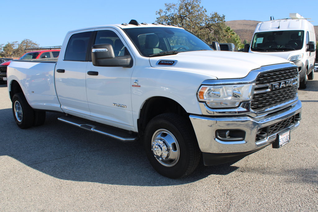 Used 2024 RAM 3500 Big Horn AWD/4WD image 3