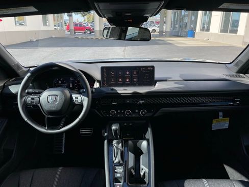 Used 2025 Honda Accord Sport image 10