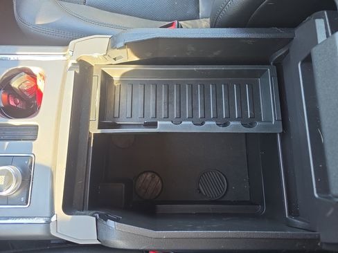 Used 2018 Ford Expedition Max XLT image 45