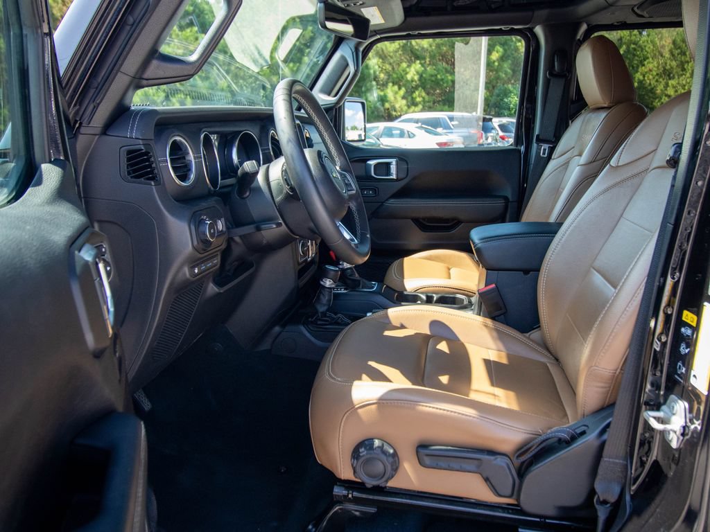 Used 2023 Jeep Wrangler Unlimited Sahara AWD/4WD image 7