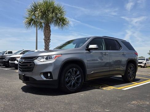 Used 2019 Chevrolet Traverse RS w/ LPO, Floor Liner Package AWD/4WD image 2