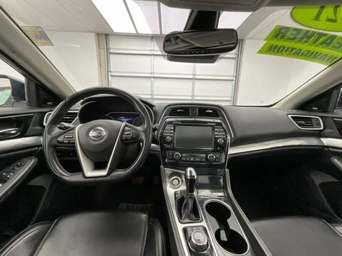 Used 2019 Nissan Maxima SL FWD image 4