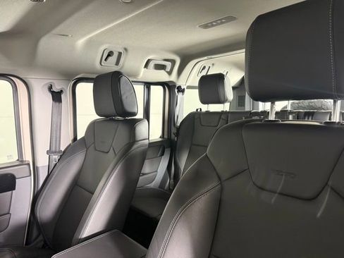 Used 2024 INEOS Grenadier image 6