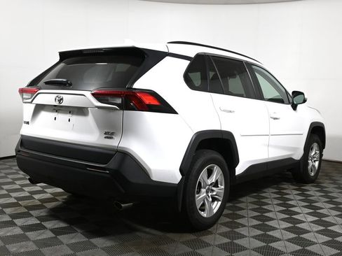 Used 2021 Toyota RAV4 XLE w/ Convenience Package AWD/4WD image 11