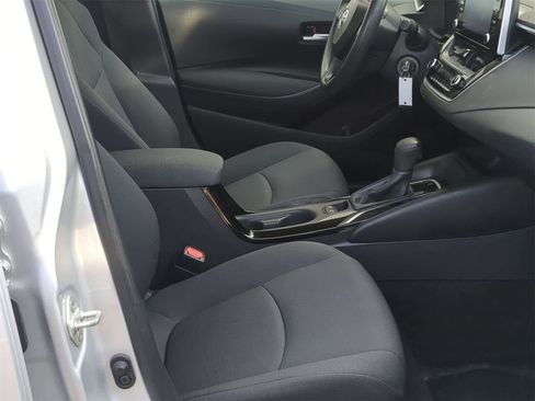 Used 2020 Toyota Corolla LE image 27