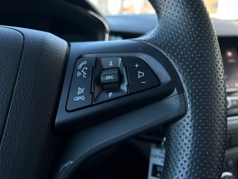 Used 2020 Chevrolet Trax LS image 9