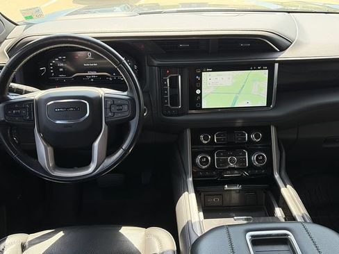Used 2022 GMC Yukon XL Denali RWD image 14